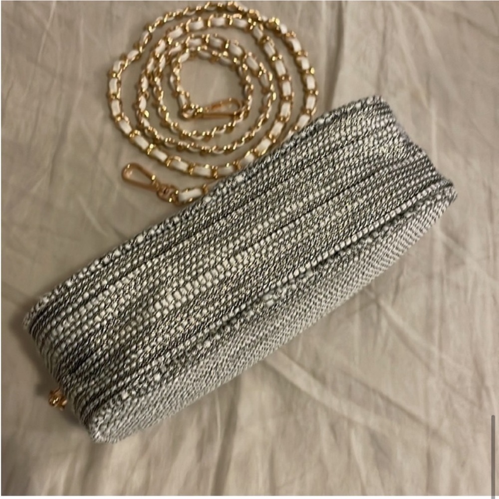 Authentic Chanel Tweed crossbody bag - Picture 12 of 13
